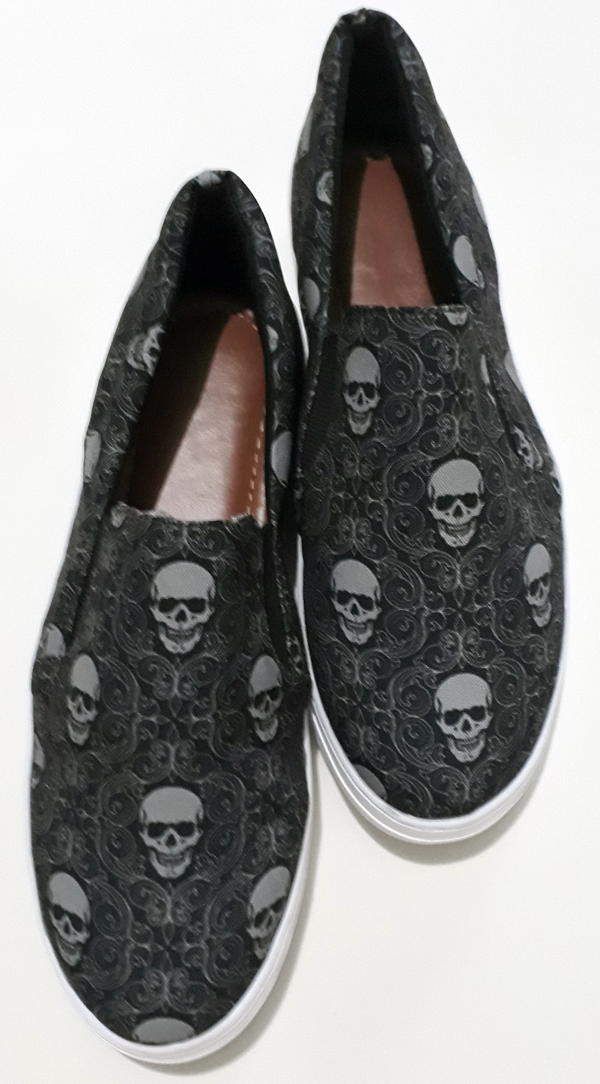 Tênis grife Caveira Slip On Unissex Conforto, Ideal P/ O Dia A Dia.